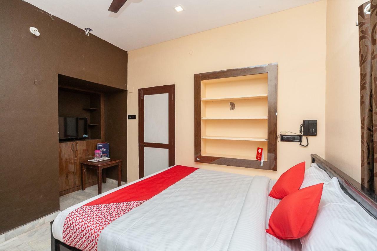 מלון מדוראי Oyo Eden Residency מראה חיצוני תמונה