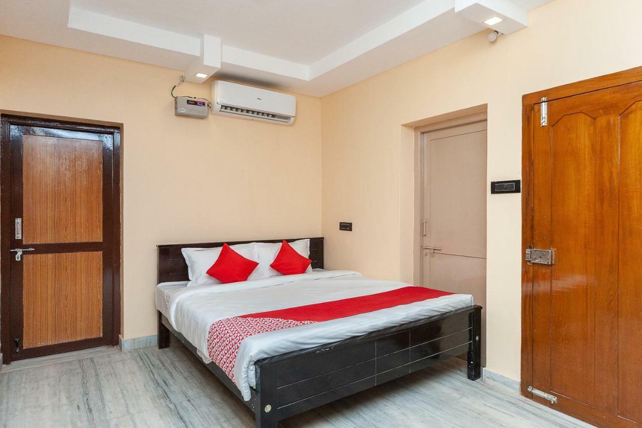 מלון מדוראי Oyo Eden Residency מראה חיצוני תמונה