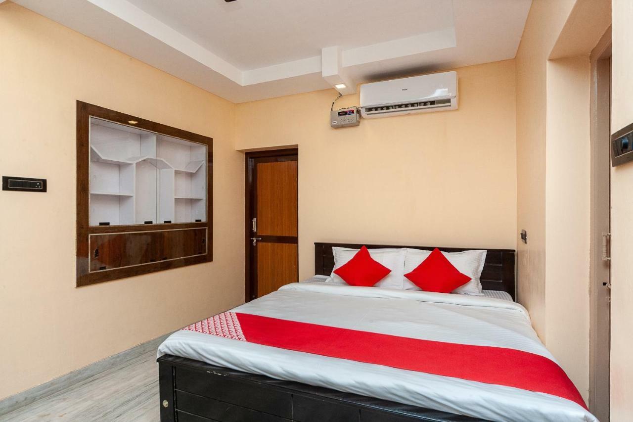 מלון מדוראי Oyo Eden Residency מראה חיצוני תמונה